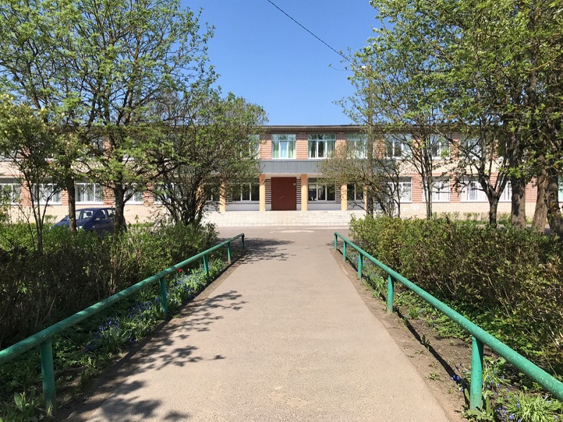 Фотография школы.